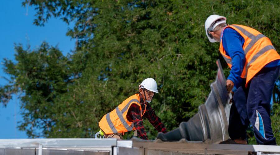 Professional residential roofers in Ionia, IA